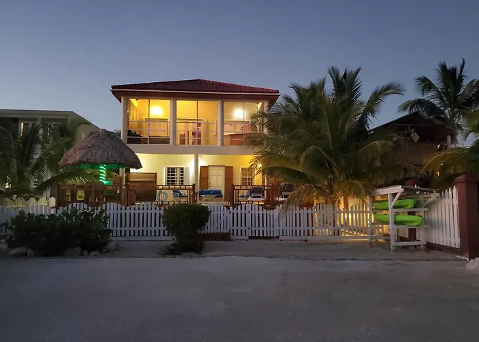 La Perla Azul House With Pool * San Pedro (Ambergris Caye)