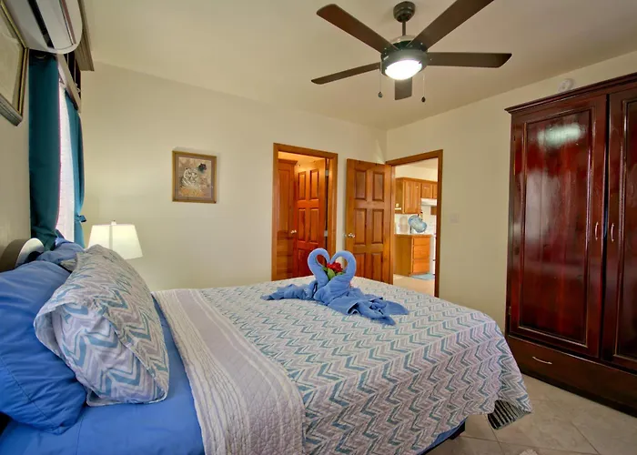 La Perla Azul House With Pool Ferienhaus San Pedro (Ambergris Caye)